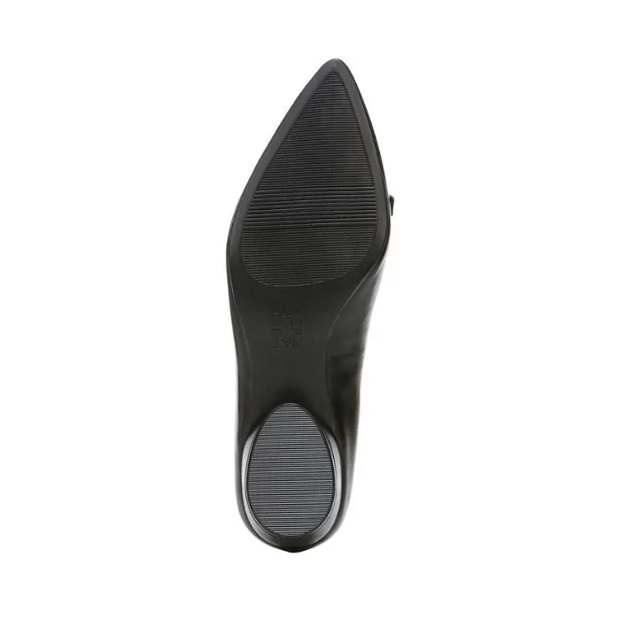 Becca Low Pump