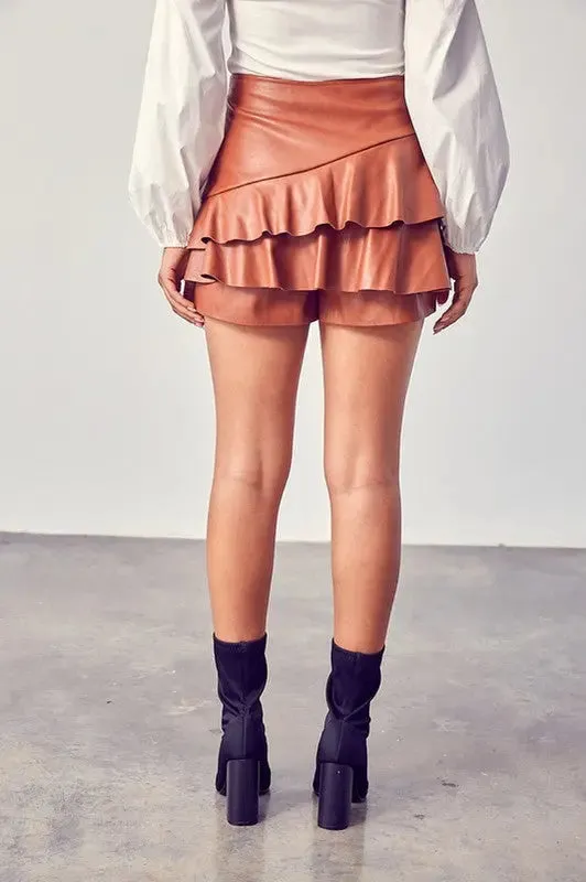 DAISY RUFFLE FAUX LEATHER SKORT - CARAMEL
