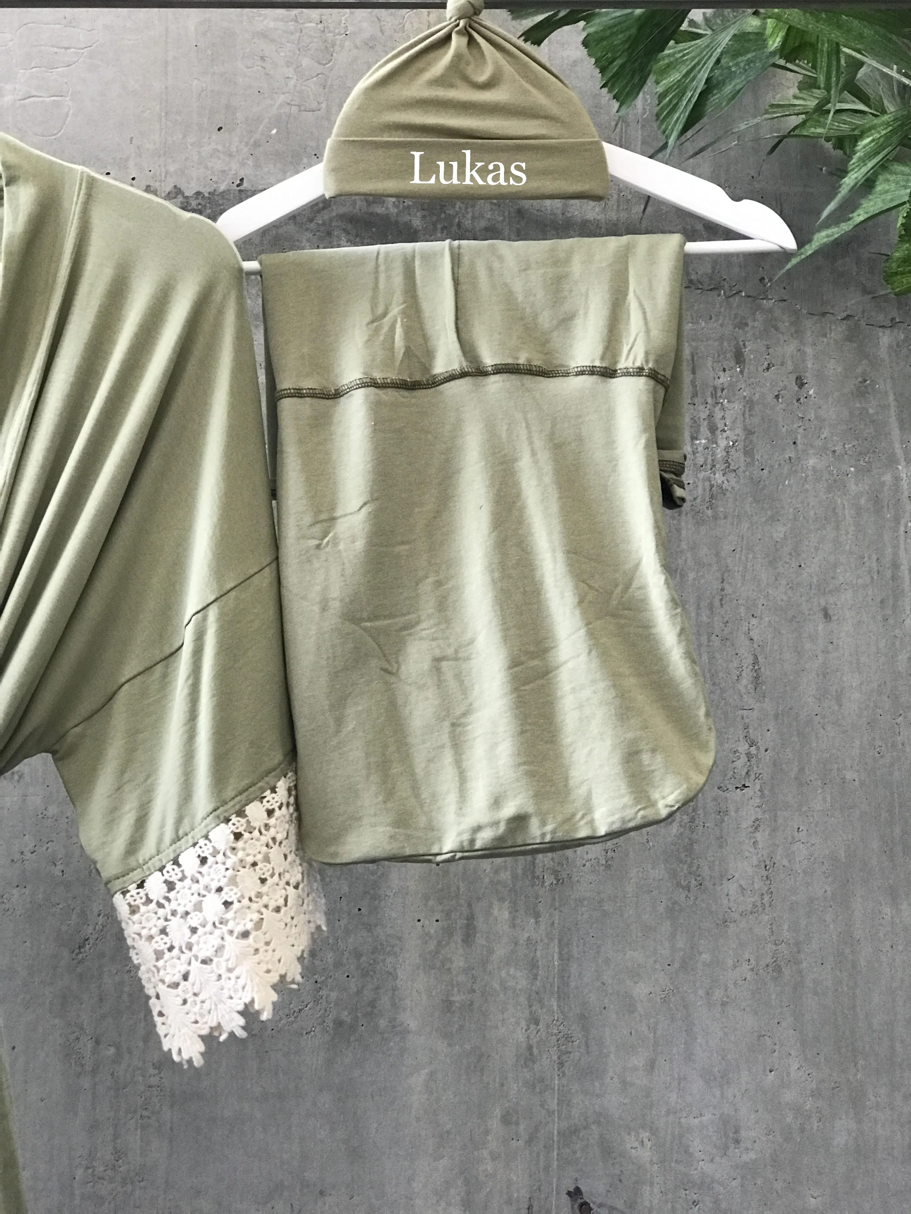 Olive Maternity set robe   swaddle set   dad t shirt