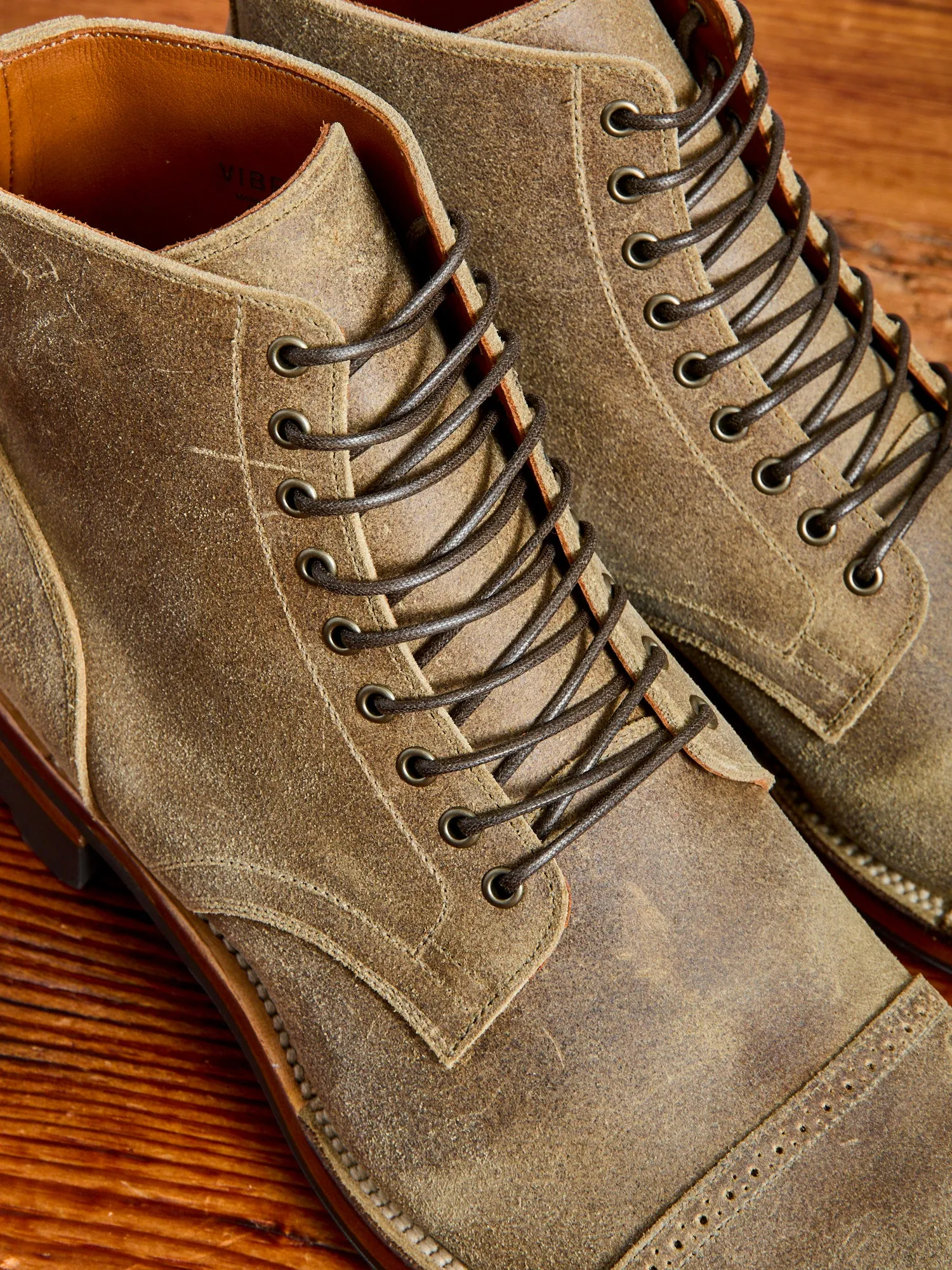 Service Boot BCT 2040 in Desert Sandy Waxy Commander