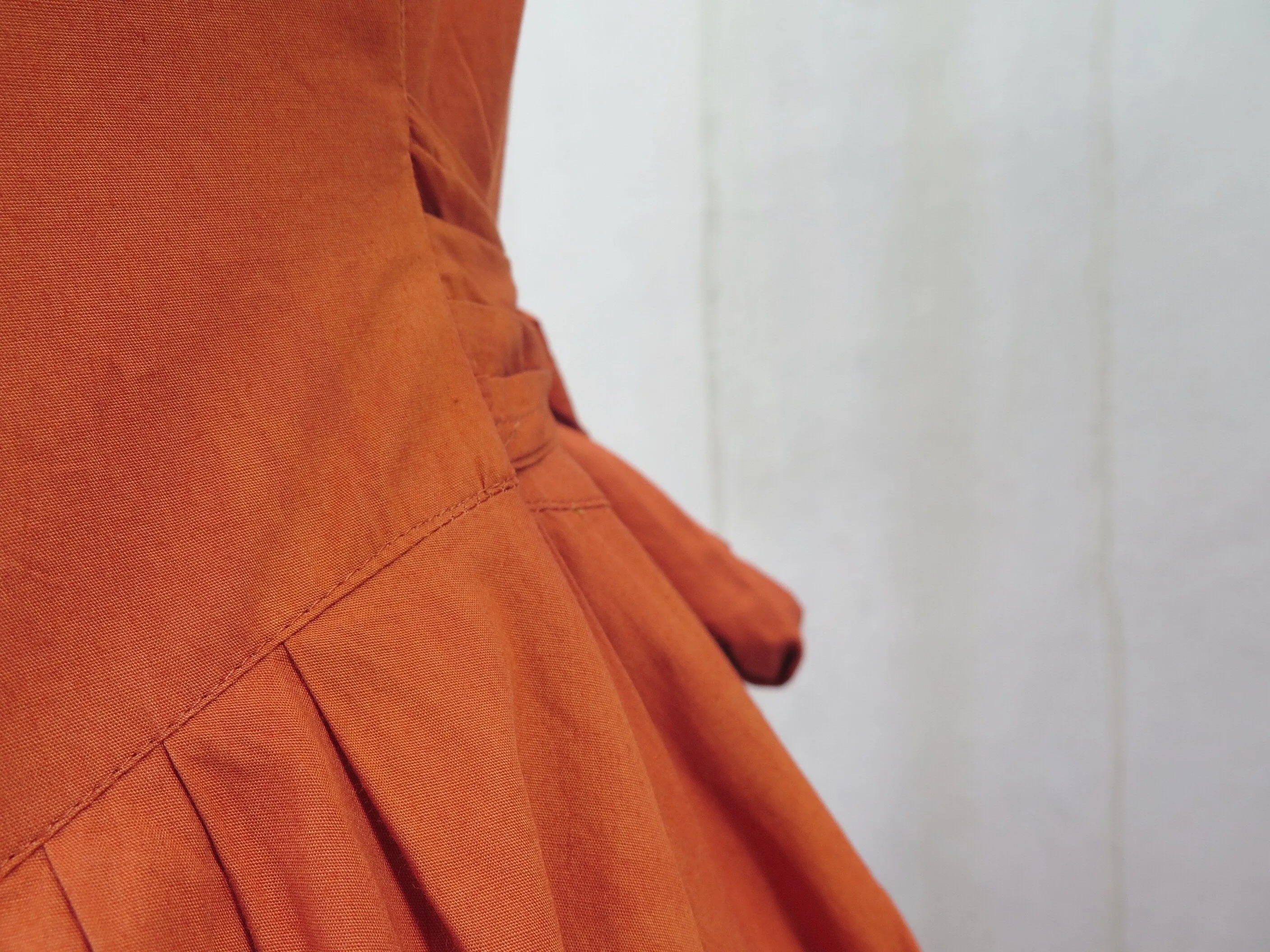 Siena Falls | Vintage 1970s 1980s Pleated waist Button Day Dress in Siena Brown