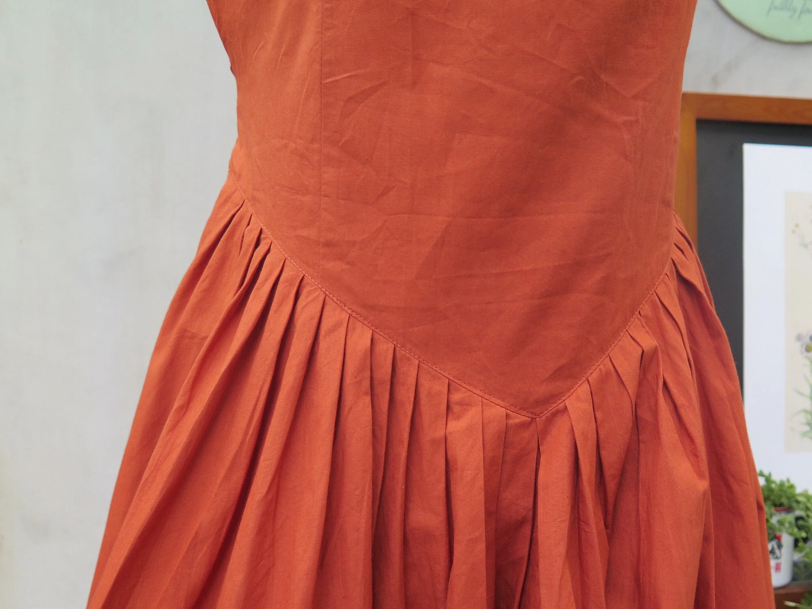 Siena Falls | Vintage 1970s 1980s Pleated waist Button Day Dress in Siena Brown