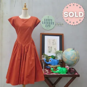Siena Falls | Vintage 1970s 1980s Pleated waist Button Day Dress in Siena Brown