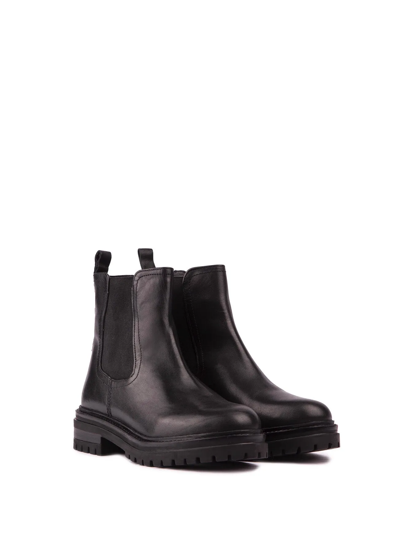 SOLE Goldie Chelsea Boots