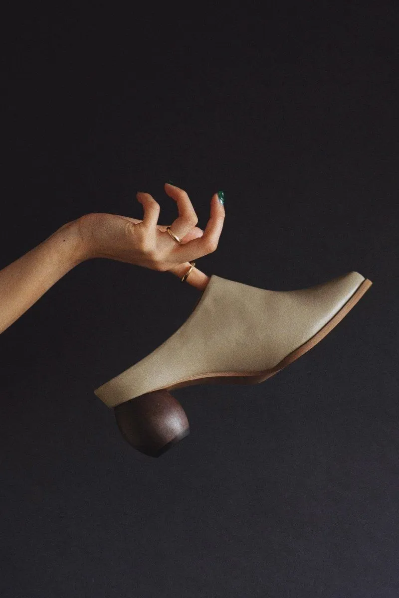 Unique Heel Square Mule/3color